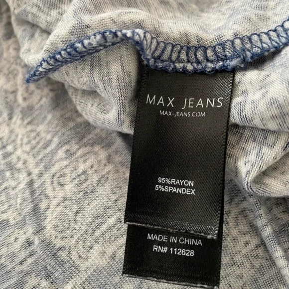 Max Jeans Size XL Women's V-Neck Tank Top Flowy Sleeveless Top Geometric Pattern - Picture 4 of 8